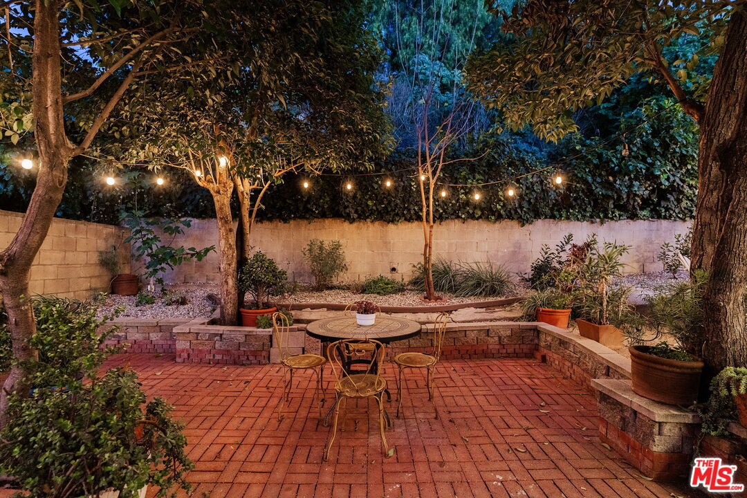 1140 N Evergreen Ave