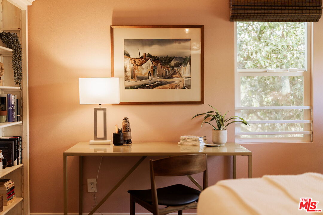 1140 N Evergreen Ave