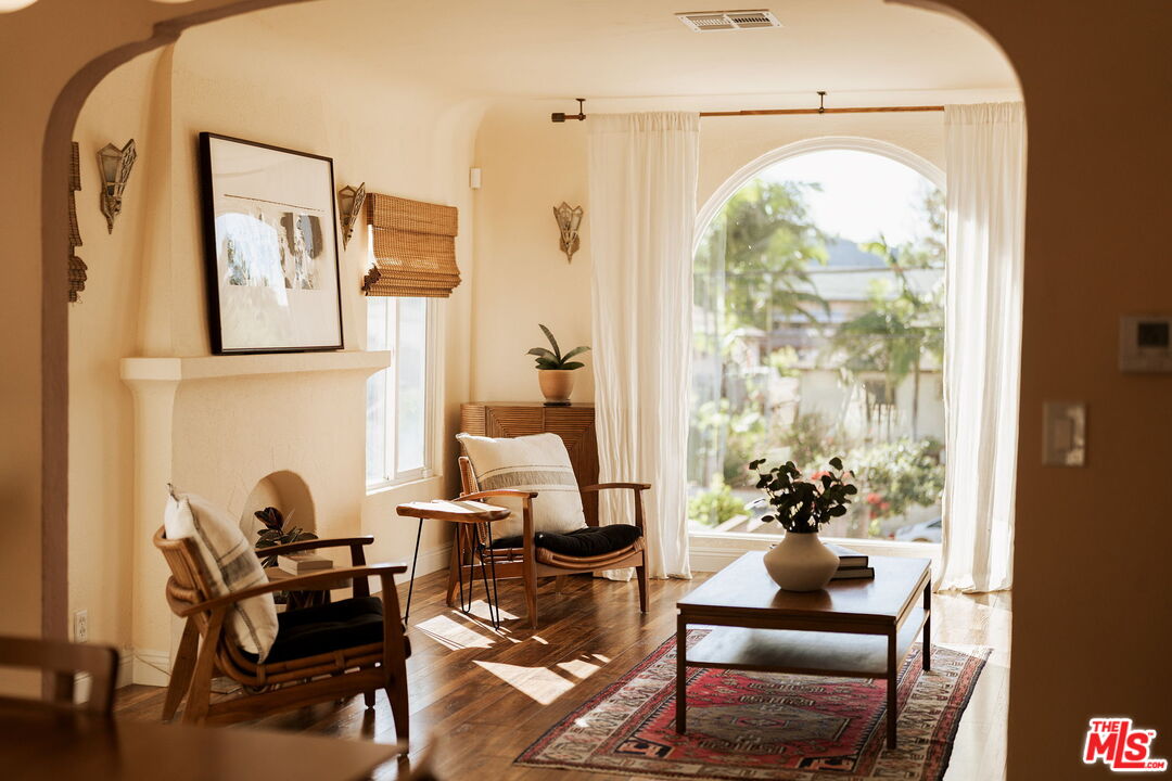 1140 N Evergreen Ave