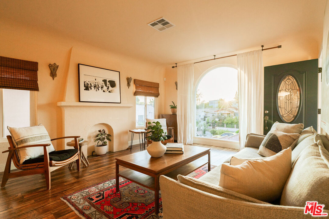 1140 N Evergreen Ave