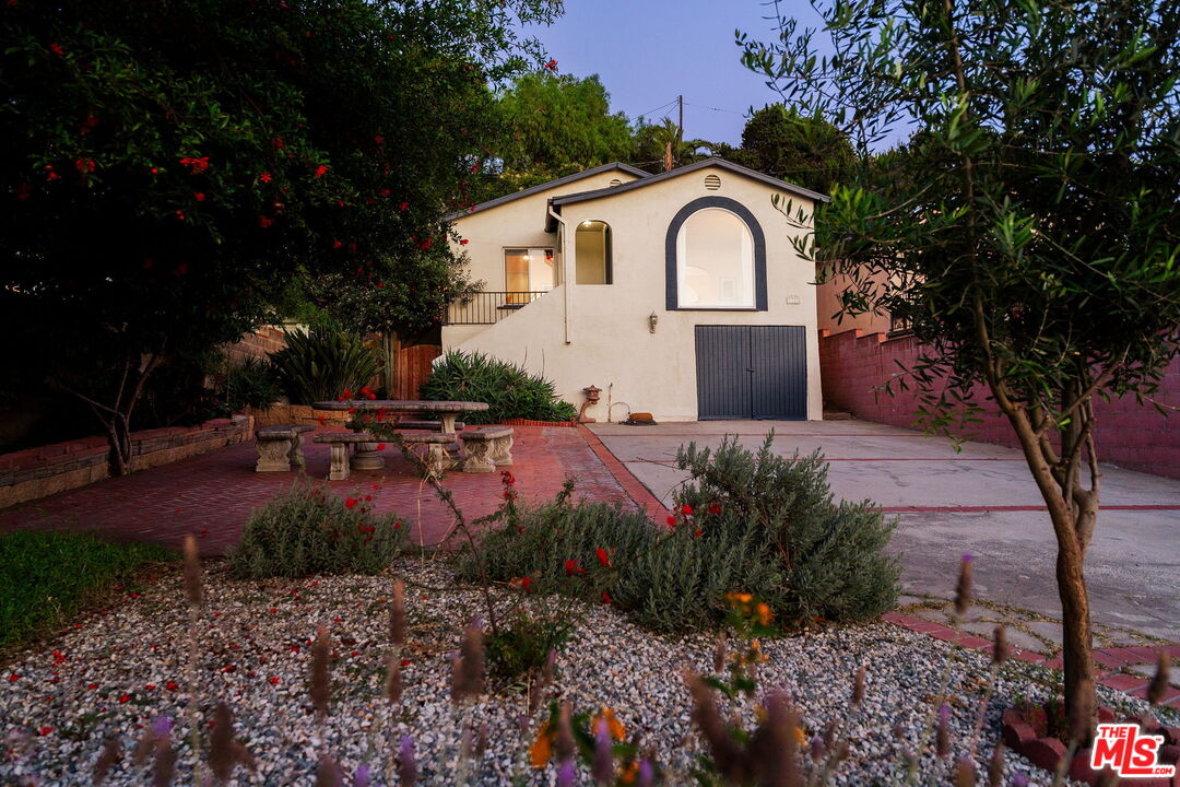 1140 N Evergreen Ave