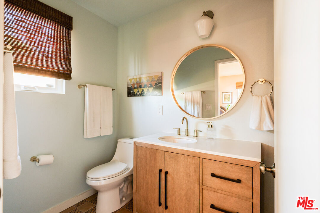 1140 N Evergreen Ave