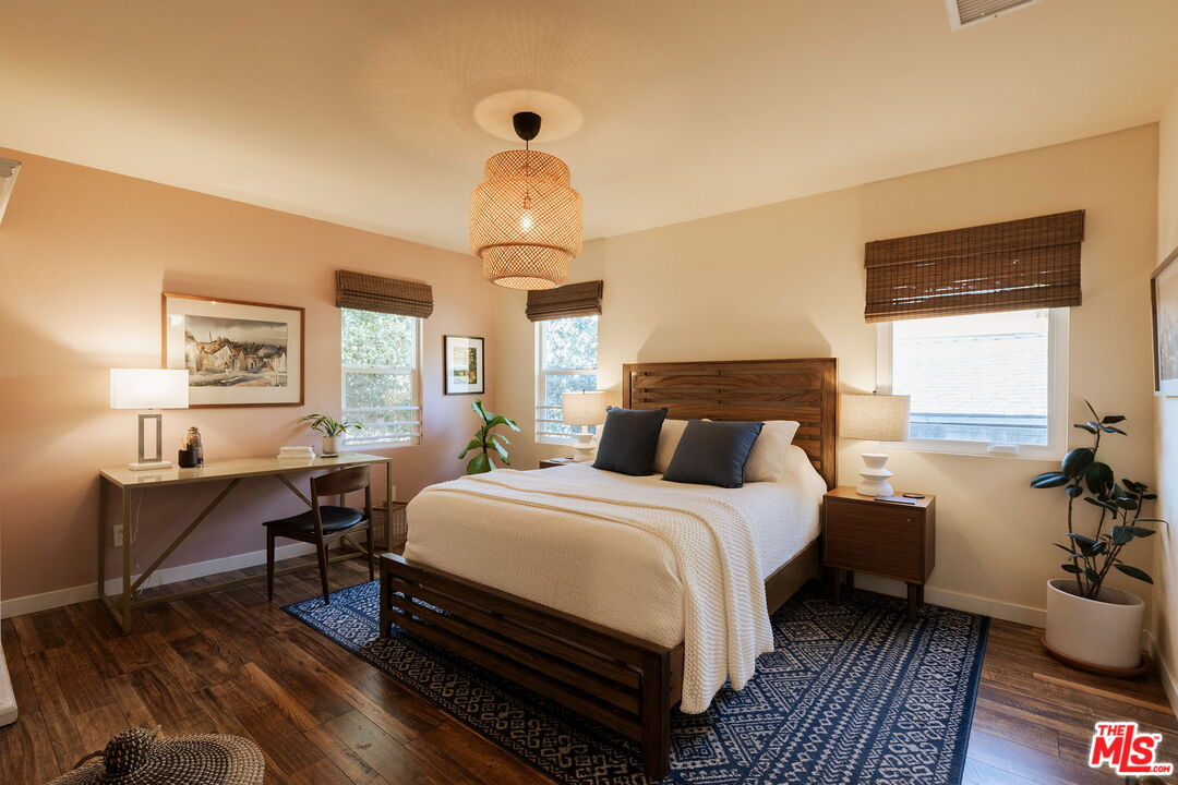 1140 N Evergreen Ave