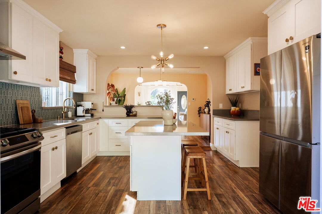 1140 N Evergreen Ave