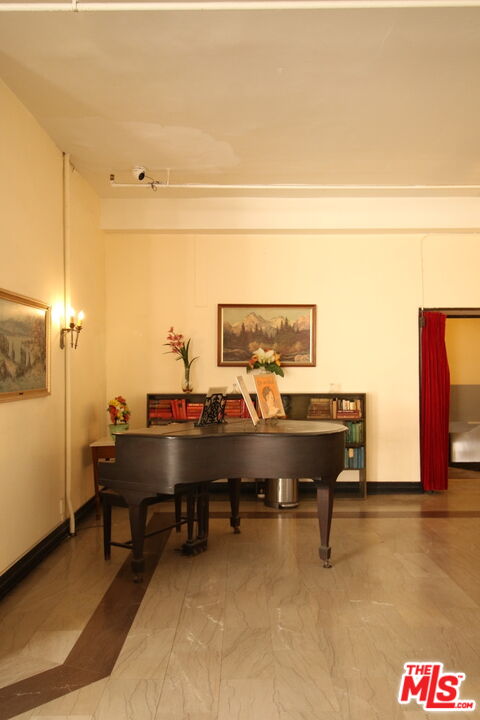 2121 James M Wood Blvd Unit: 310