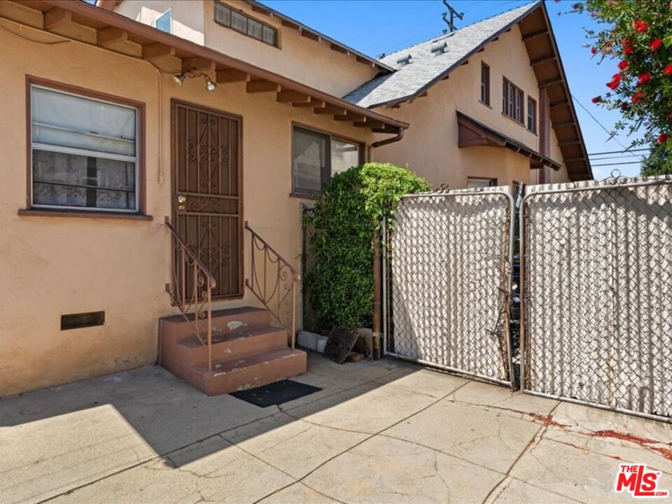 144 W 45th St