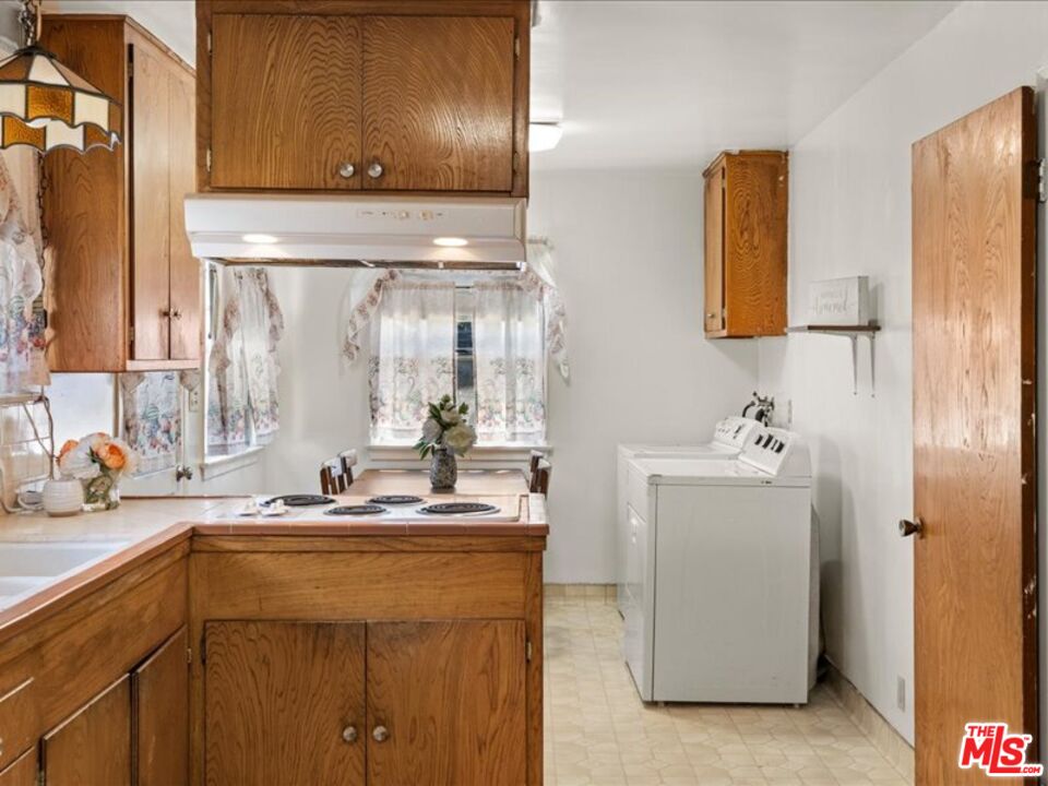 144 W 45th St