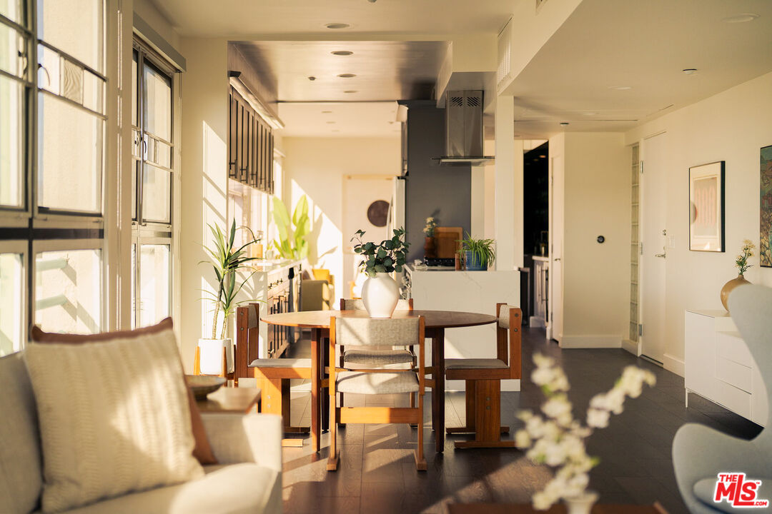 1932 Selby Ave Unit: 401