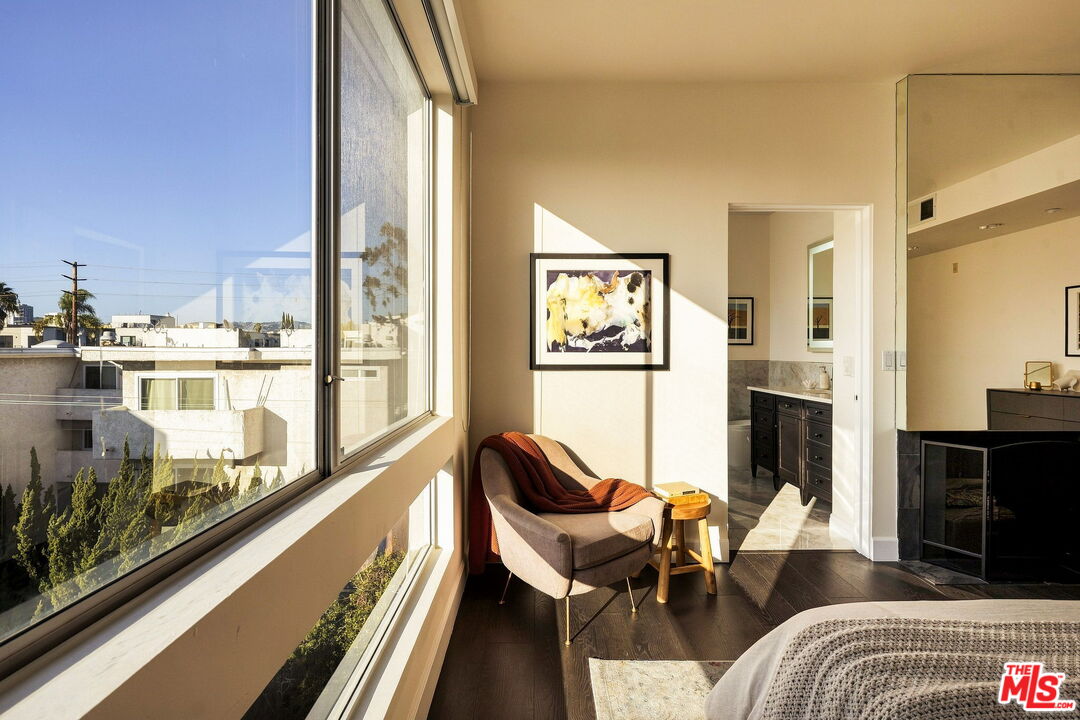 1932 Selby Ave Unit: 401