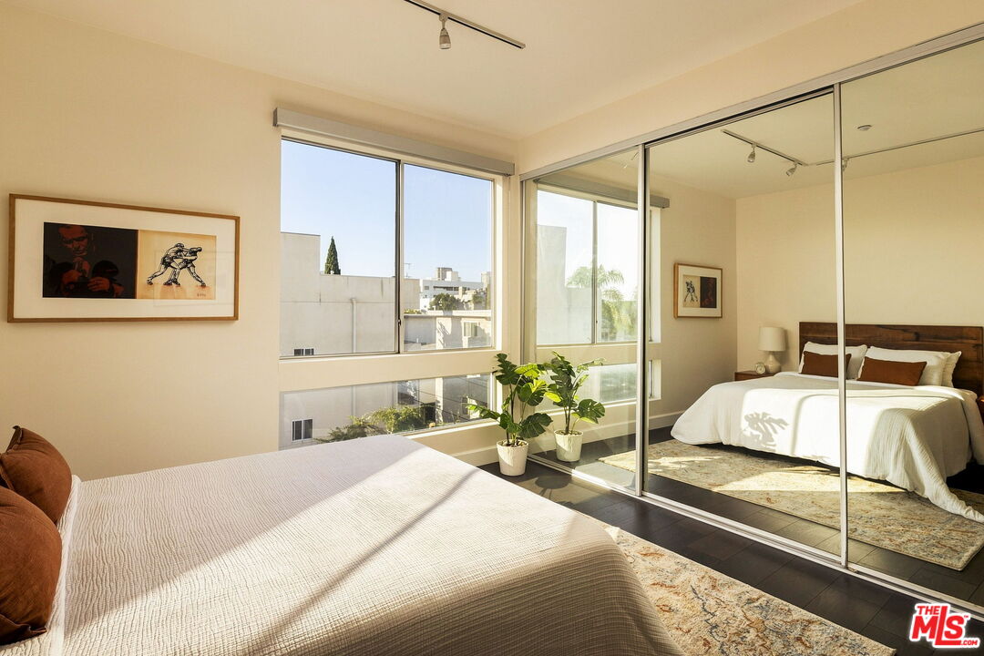 1932 Selby Ave Unit: 401
