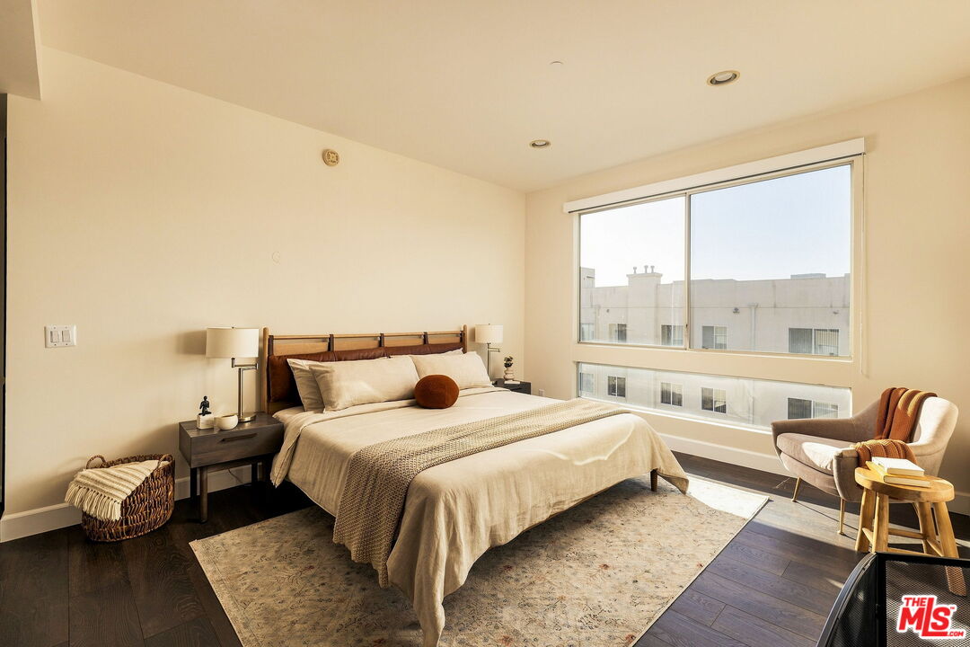 1932 Selby Ave Unit: 401