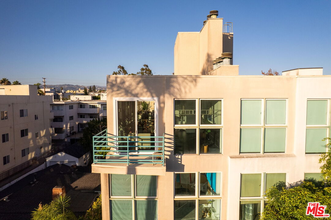 1932 Selby Ave Unit: 401