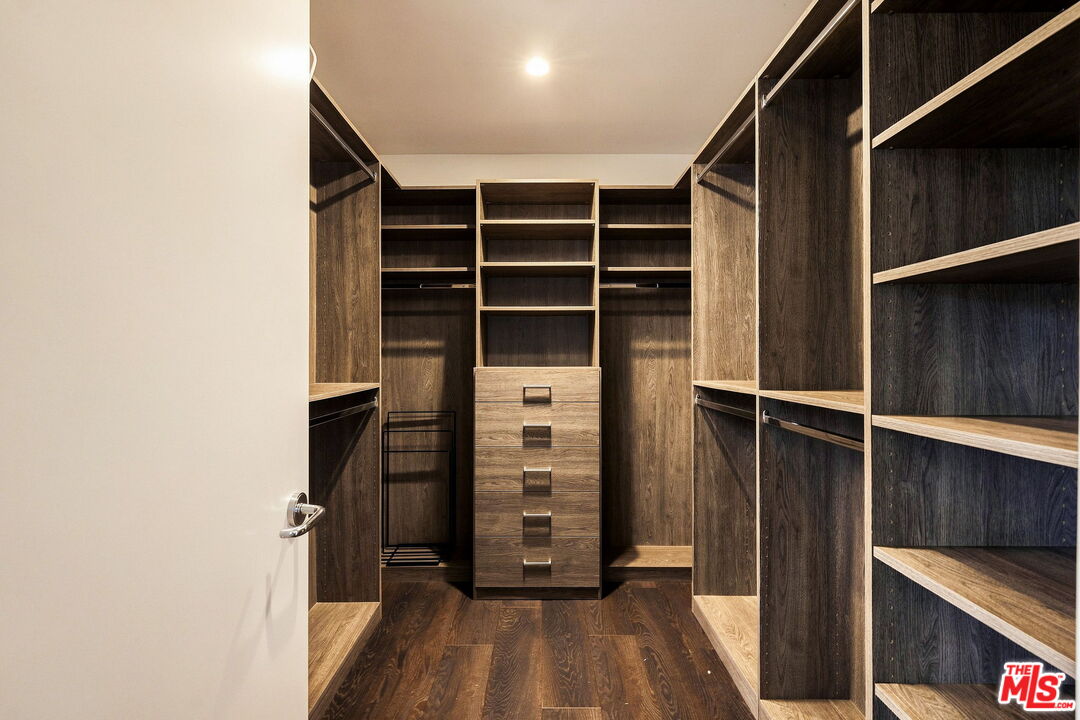 1932 Selby Ave Unit: 401