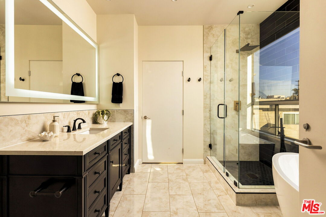 1932 Selby Ave Unit: 401