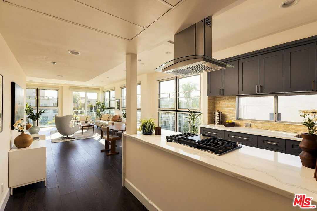 1932 Selby Ave Unit: 401