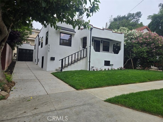 111 Monterey RD