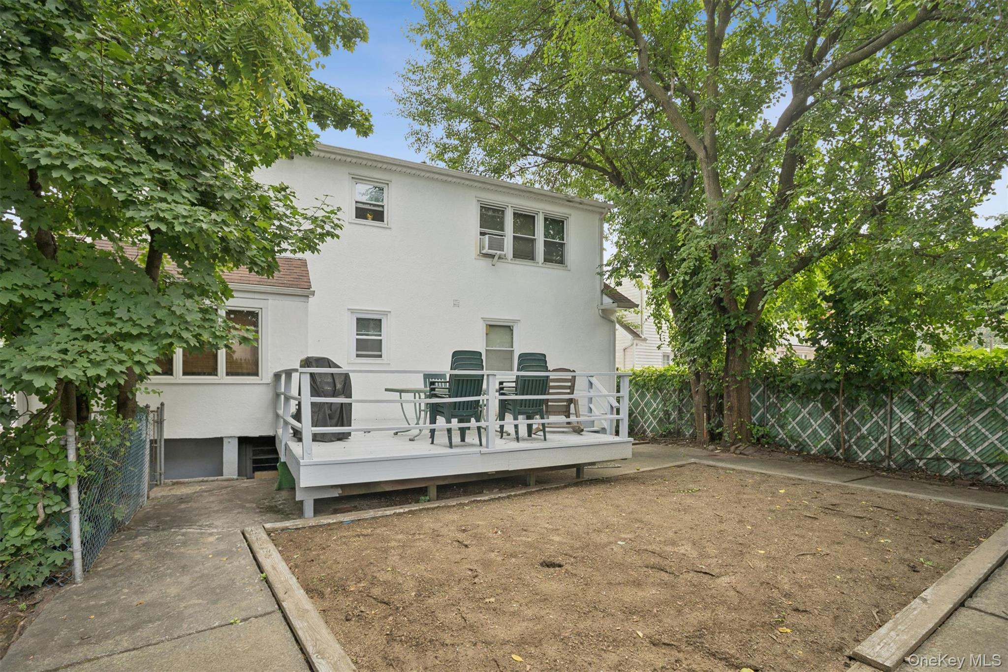 926 Lester Avenue