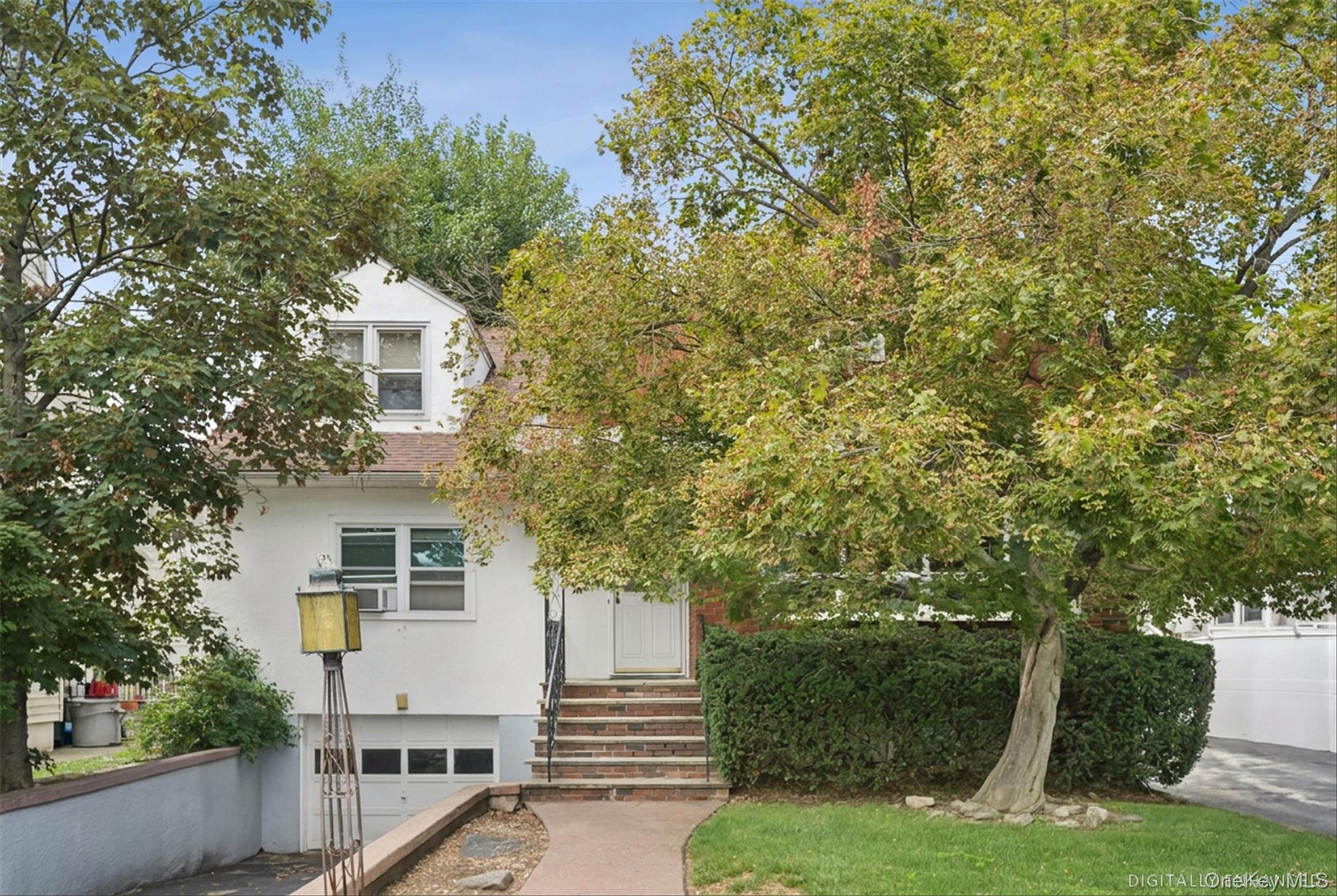 926 Lester Avenue