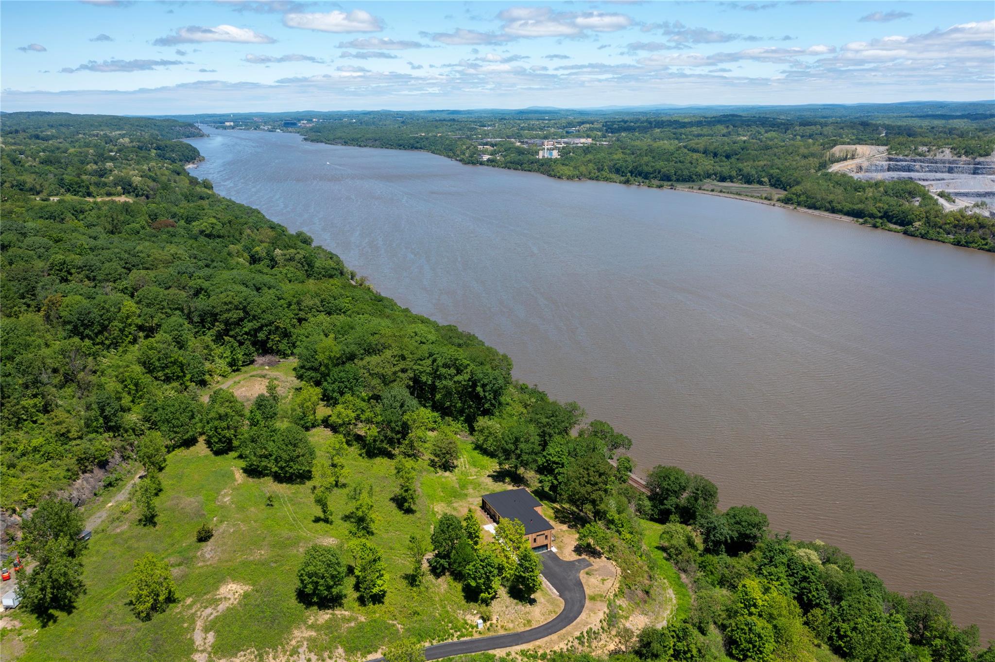 8 River Vista Drive