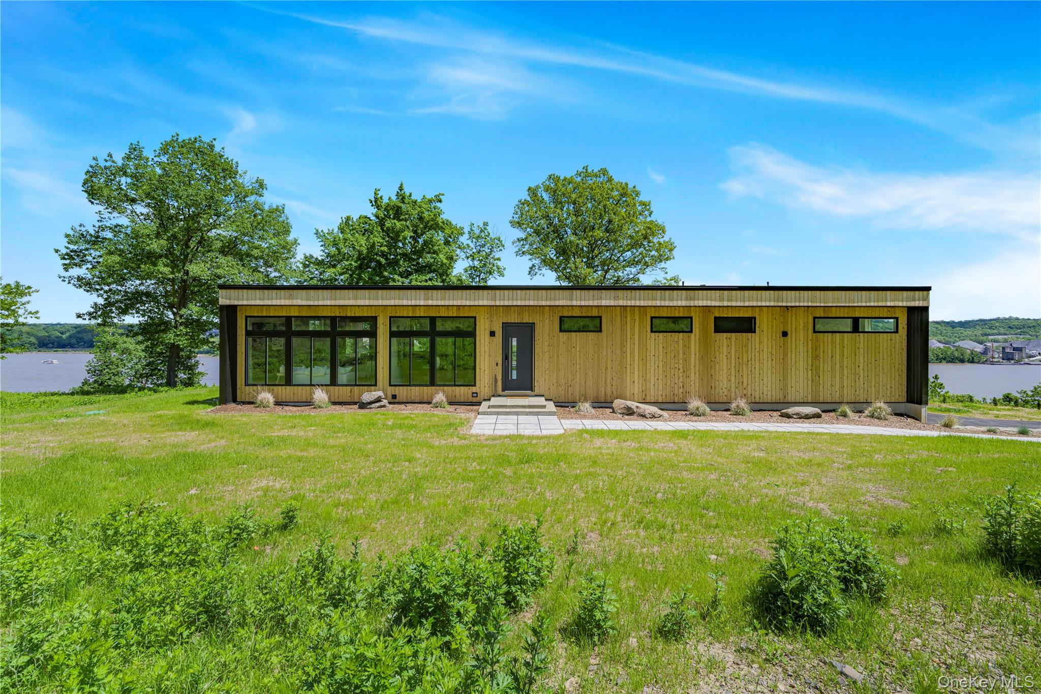 8 River Vista Drive