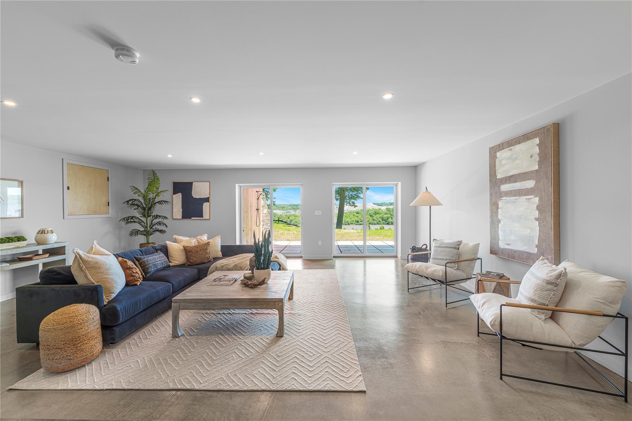 8 River Vista Drive