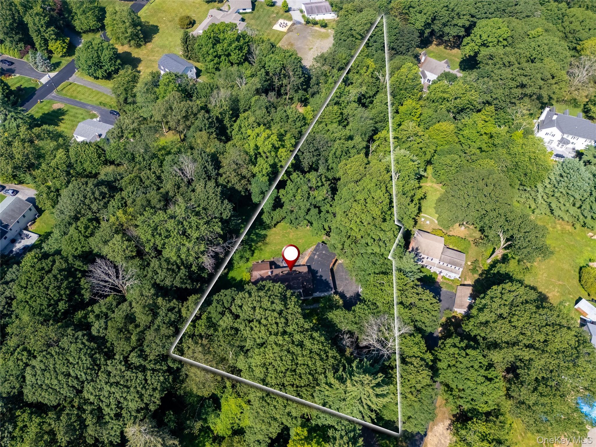 6 Algonquin Drive