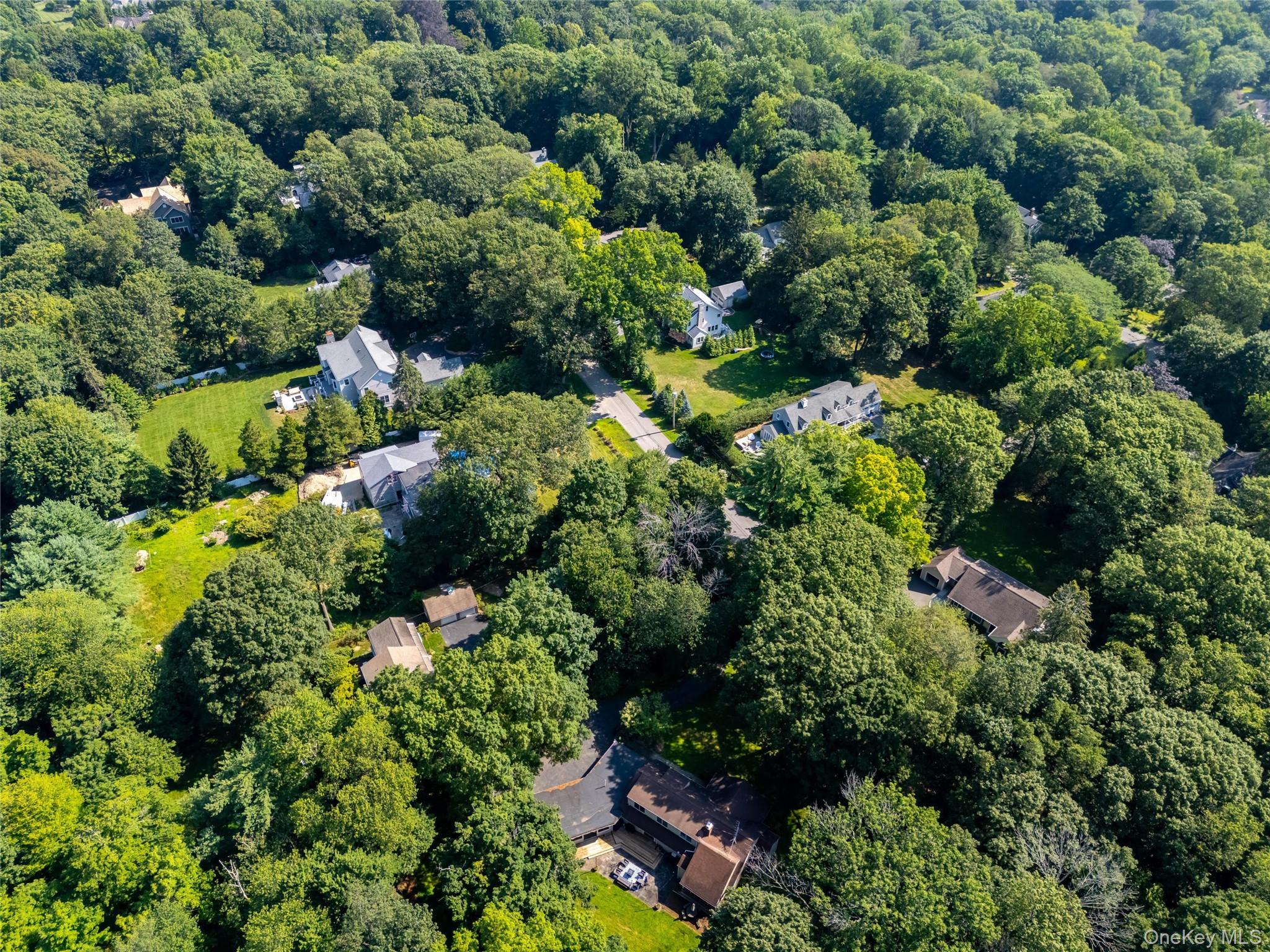 6 Algonquin Drive