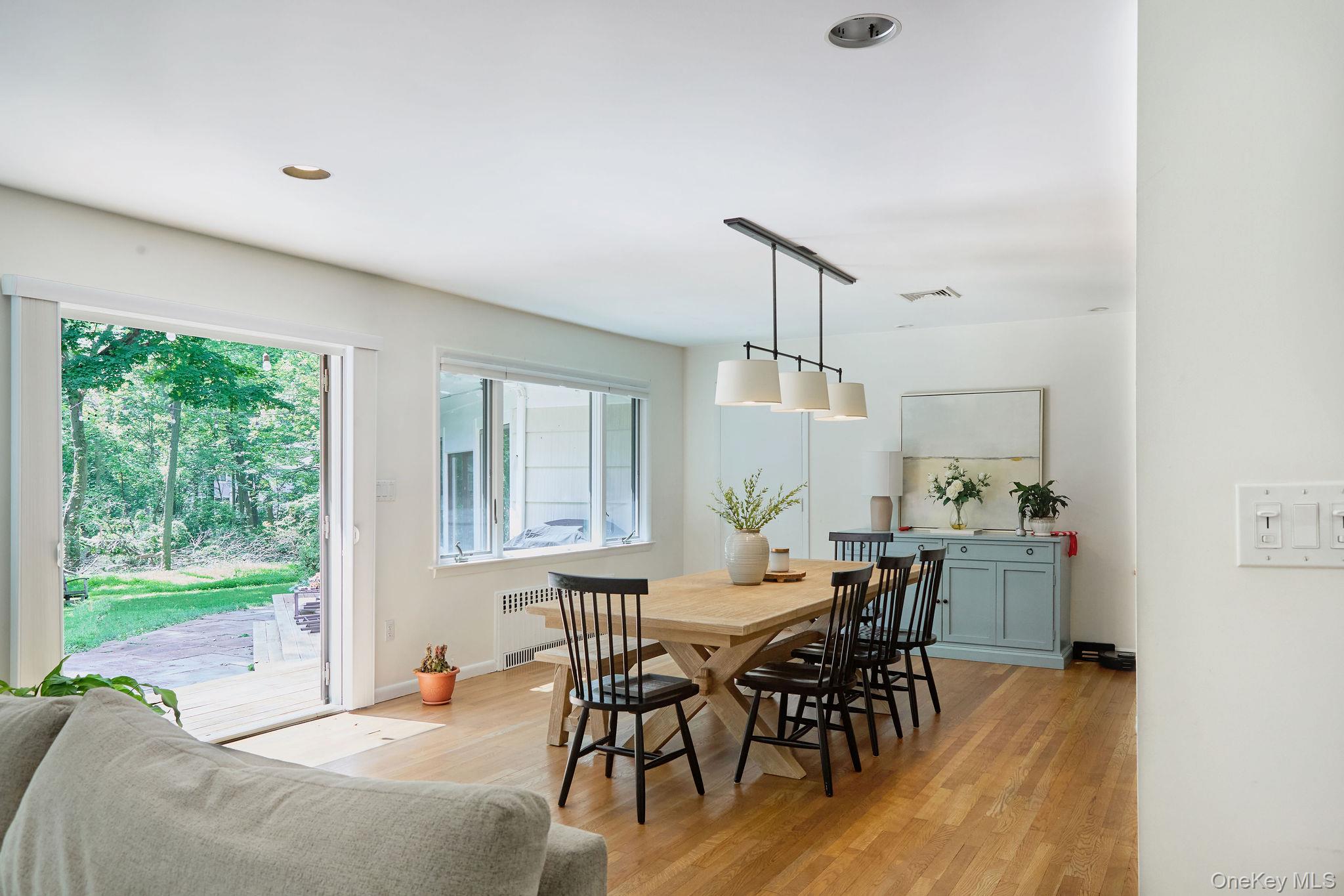 6 Algonquin Drive