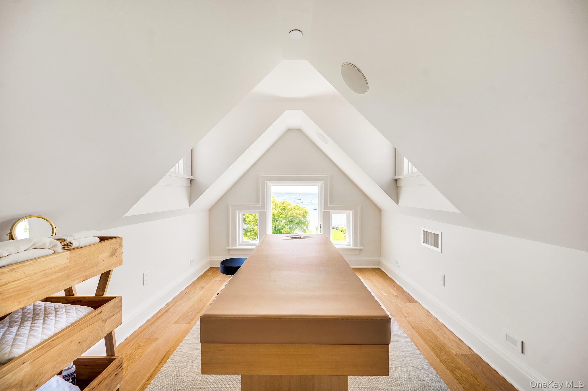 217 Hommocks Road