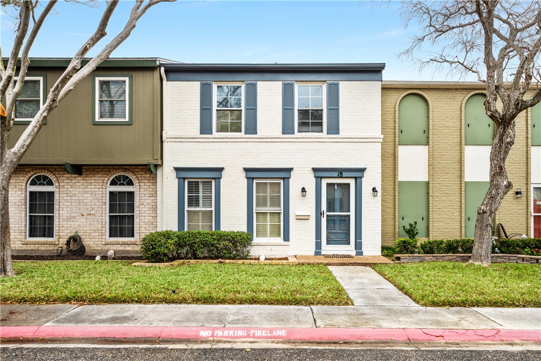 18 Townhouse Lane