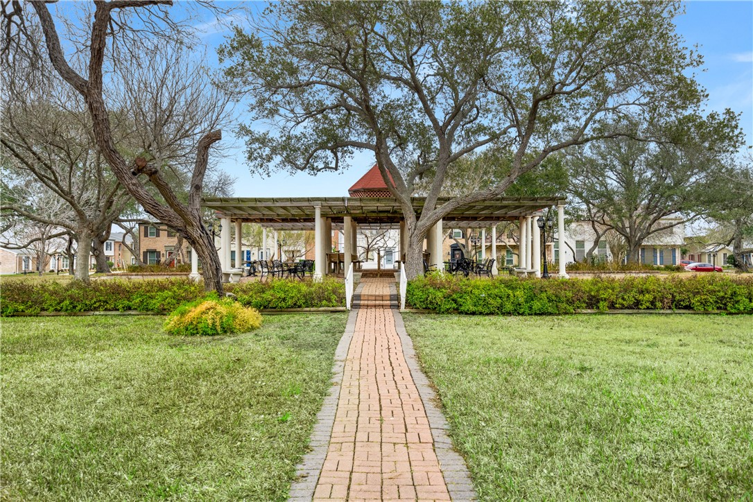 18 Townhouse Lane