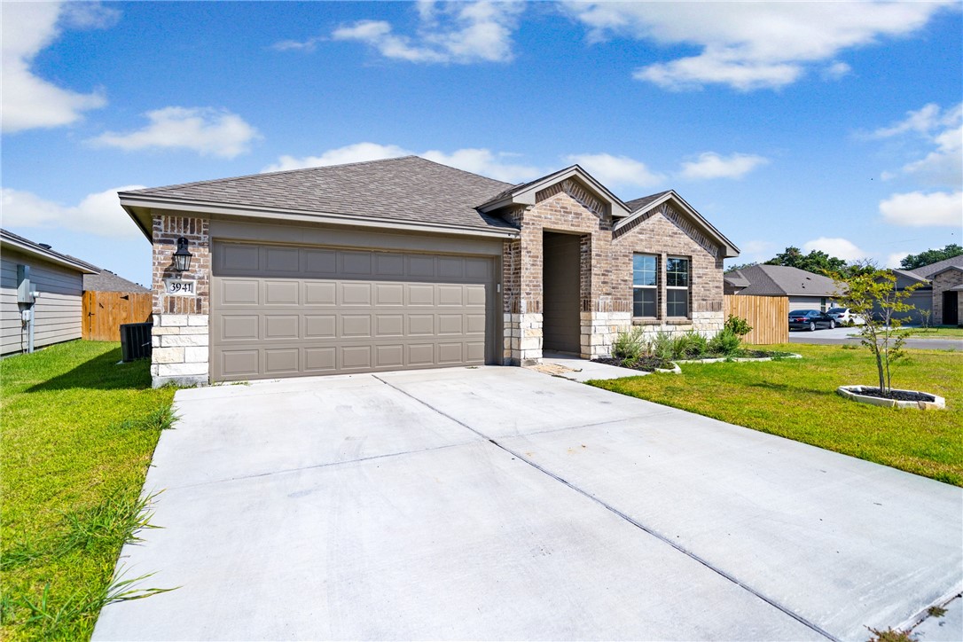 3941 Jayden Dr