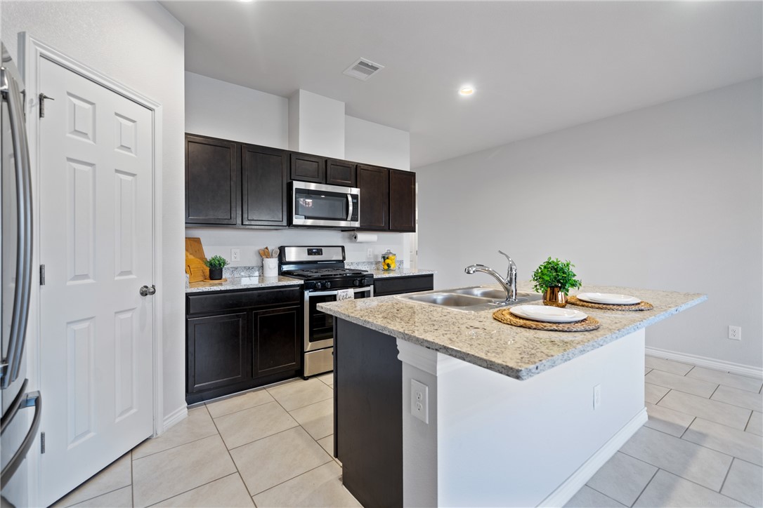3941 Jayden Dr
