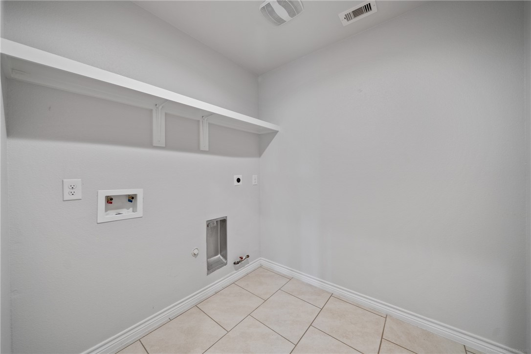 3941 Jayden Dr