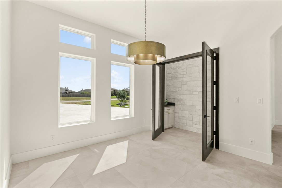 758 Buffalo Creek Dr