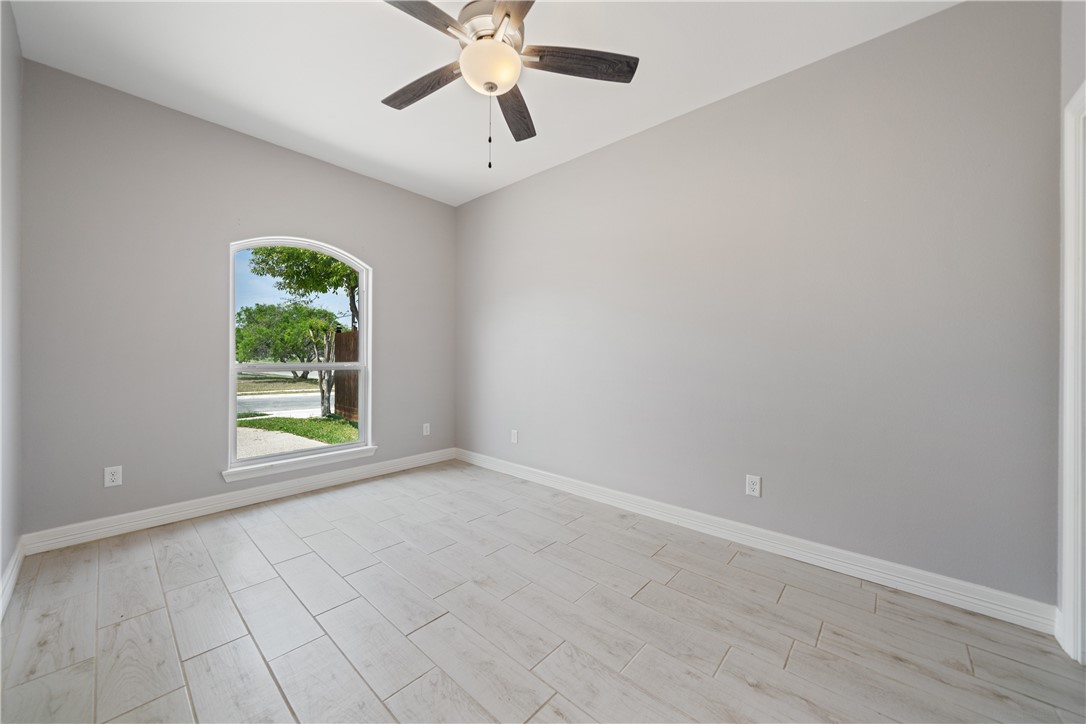 1706 Kentucky Derby Dr