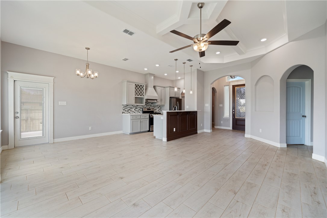 1706 Kentucky Derby Dr