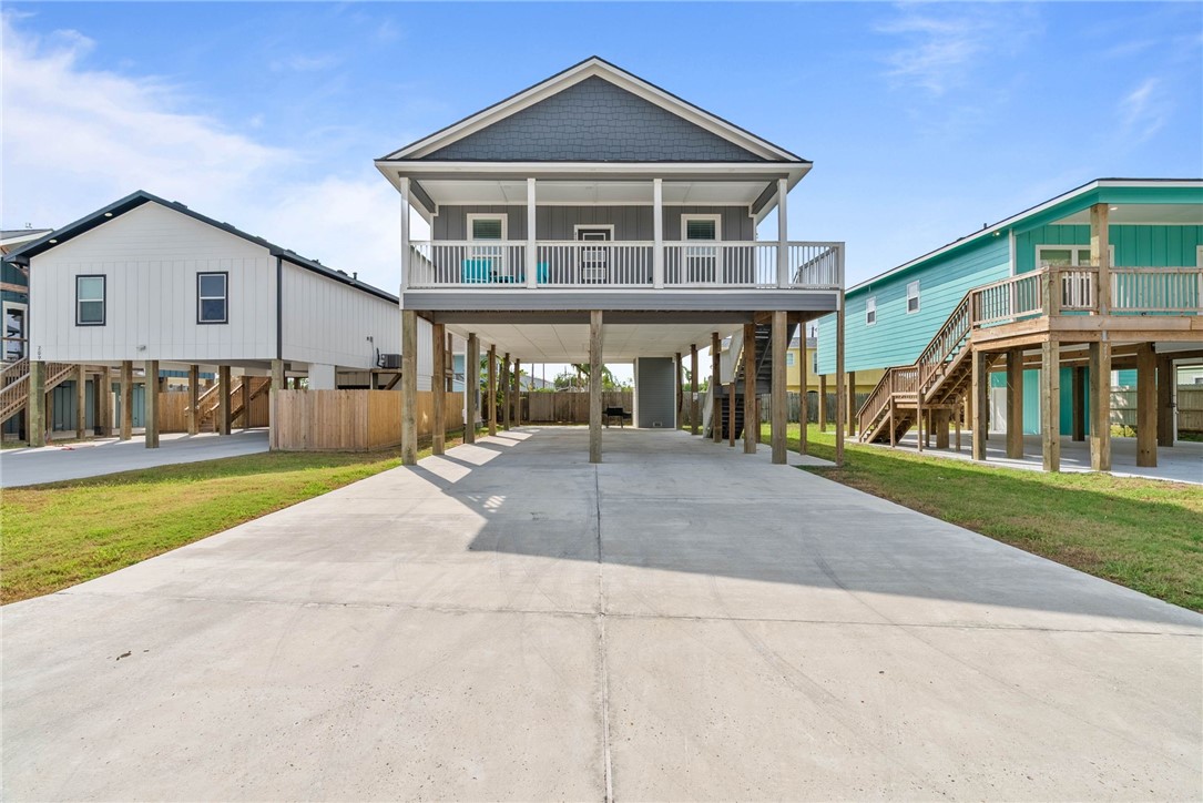 213 Las Palmas Dr