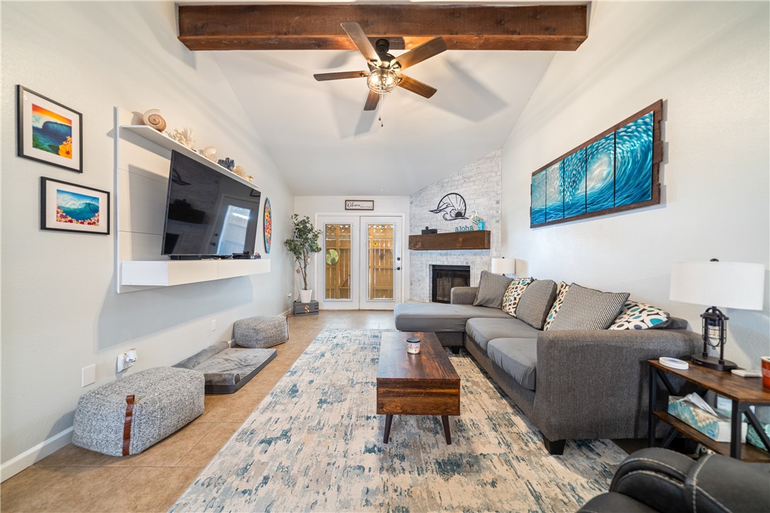 1818 Rodd Field Road J-5