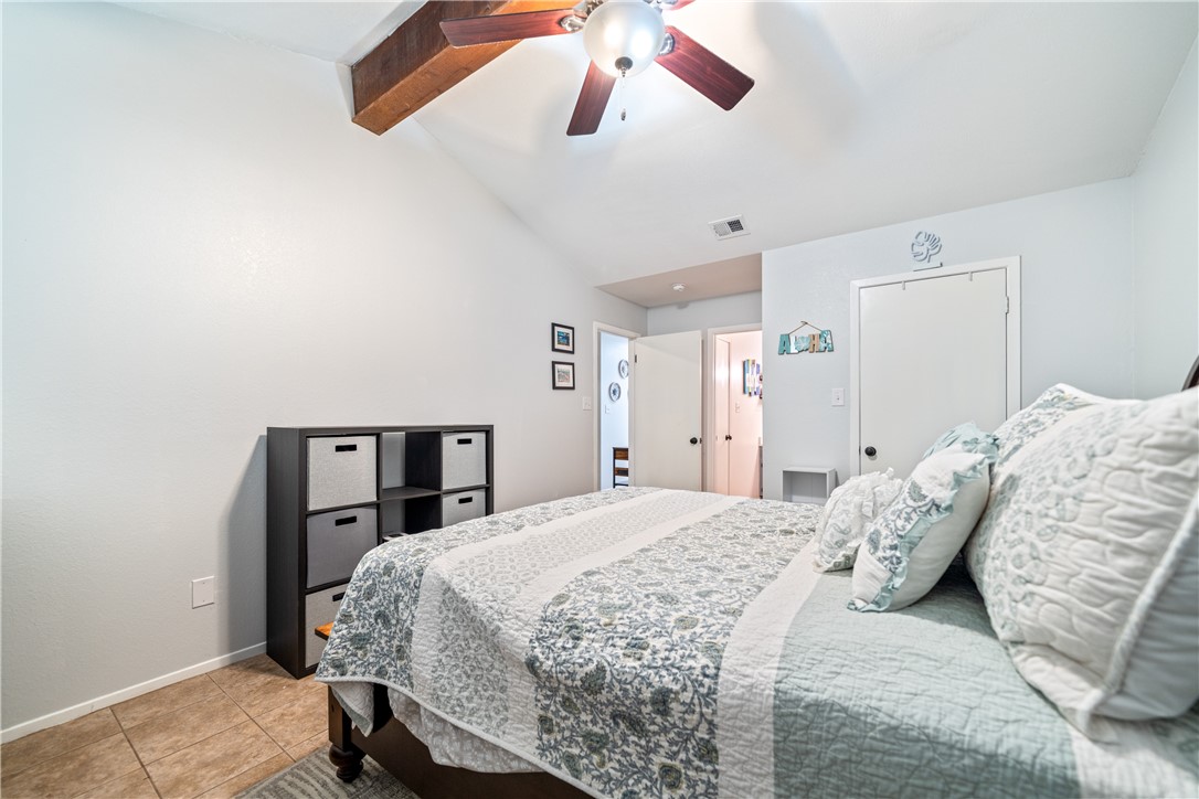 1818 Rodd Field Road J-5