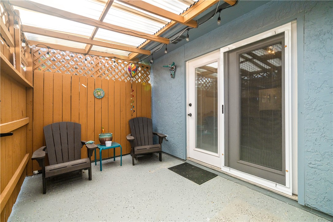 1818 Rodd Field Road J-5