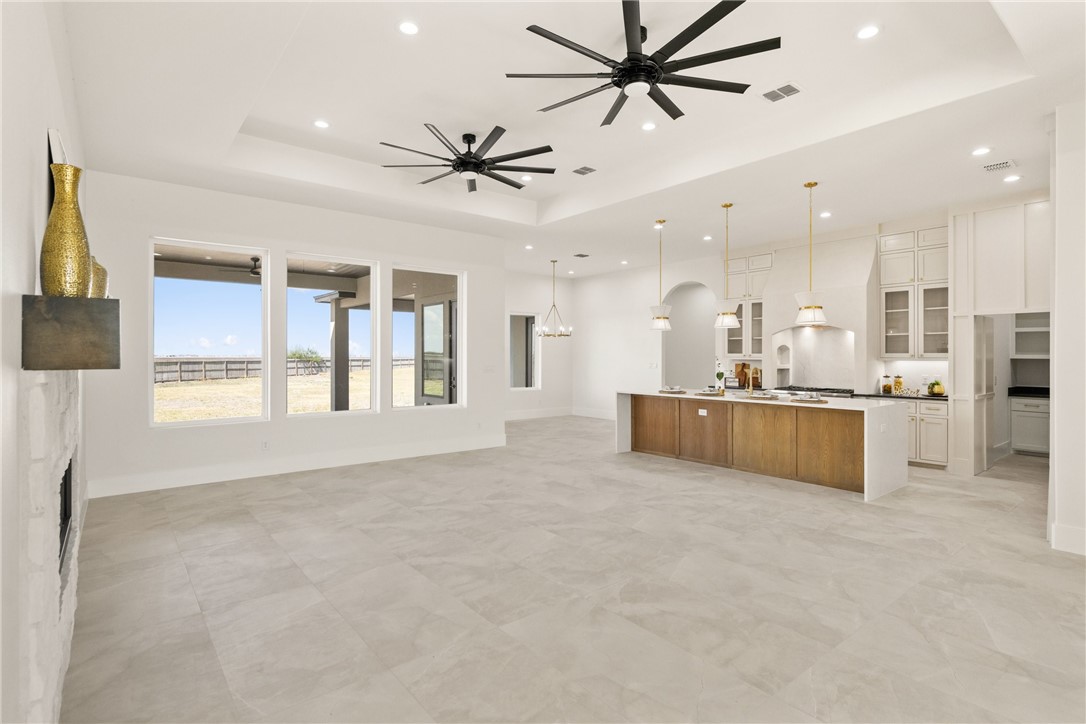 758 Buffalo Creek Dr