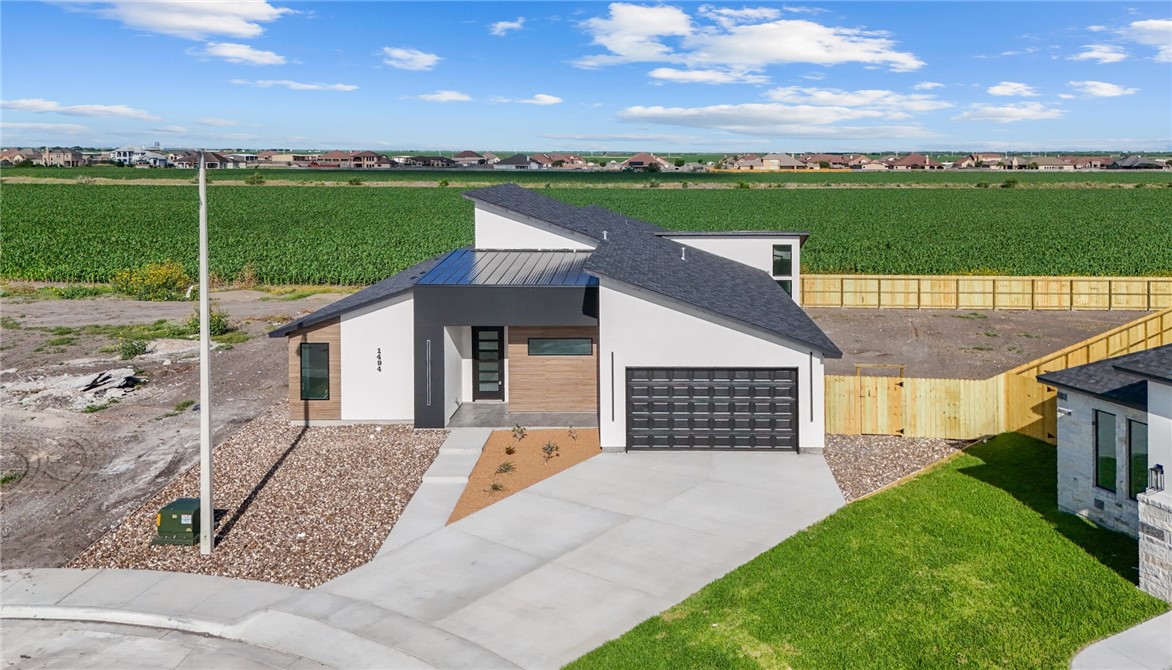 1494 Irigoyen Ct