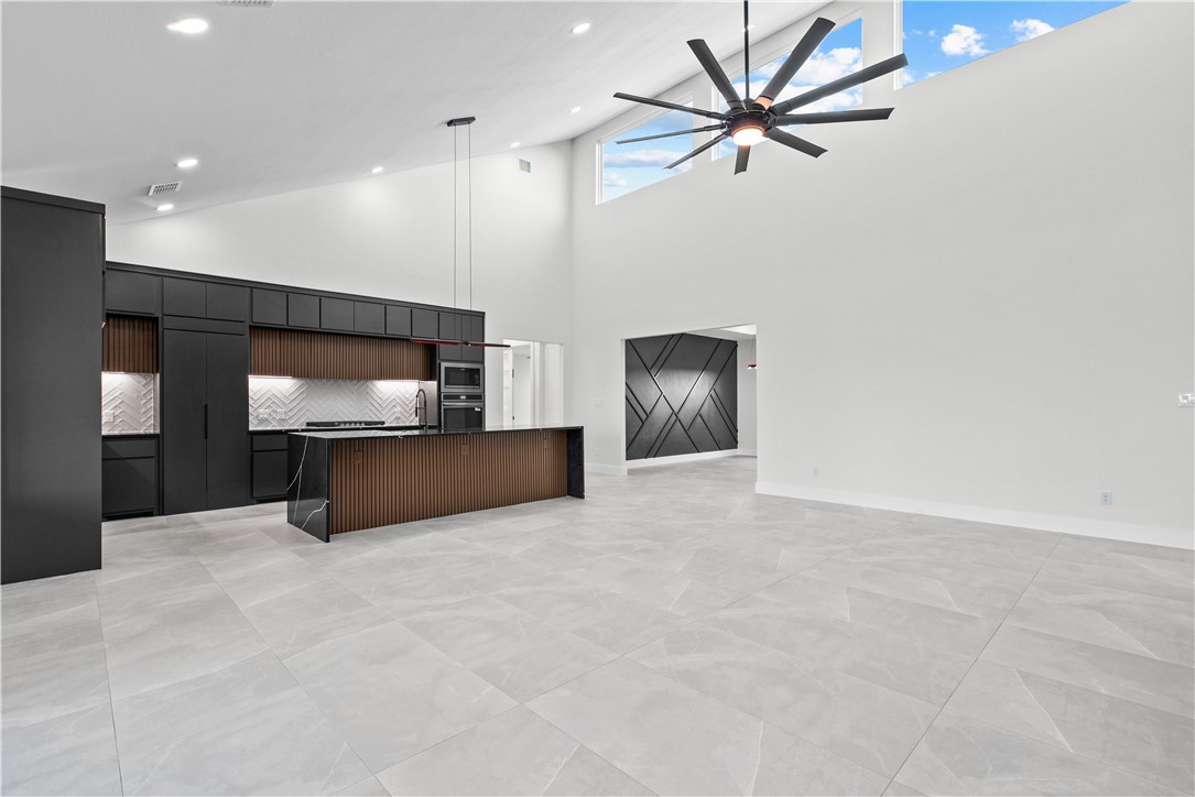 1494 Irigoyen Ct