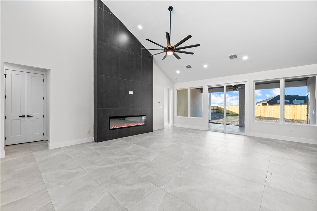 1494 Irigoyen Ct