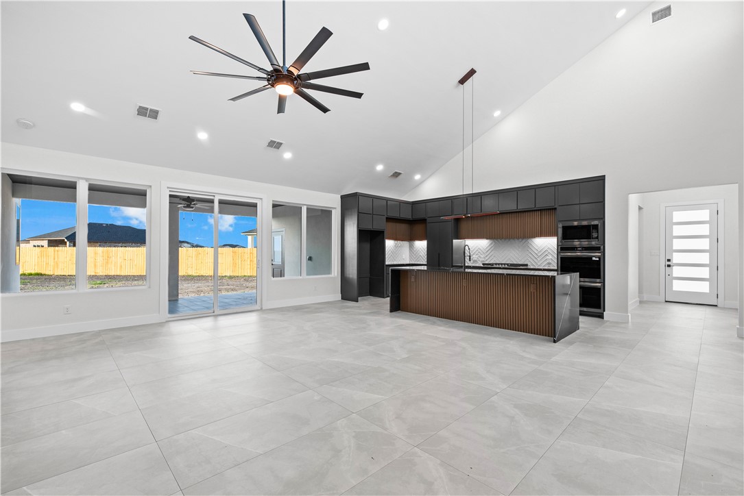 1494 Irigoyen Ct