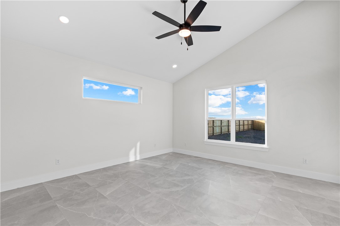 1494 Irigoyen Ct