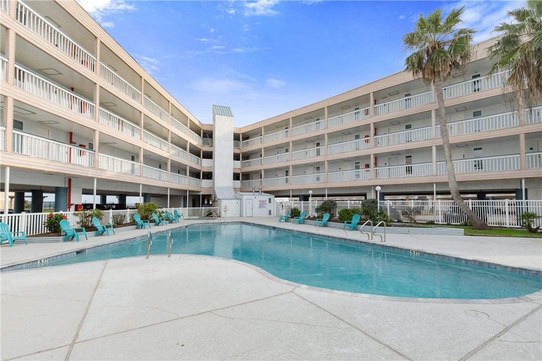 3938 Surfside Blvd 3245