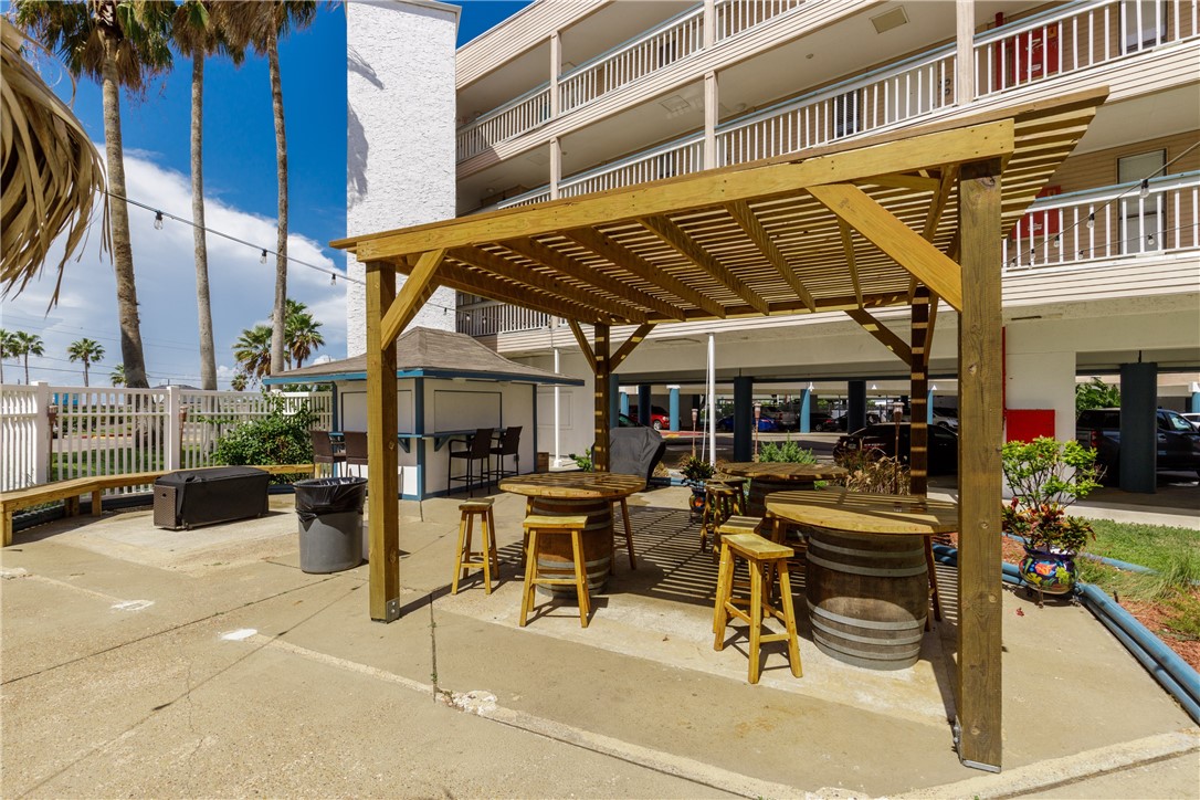 3938 Surfside Blvd 3245