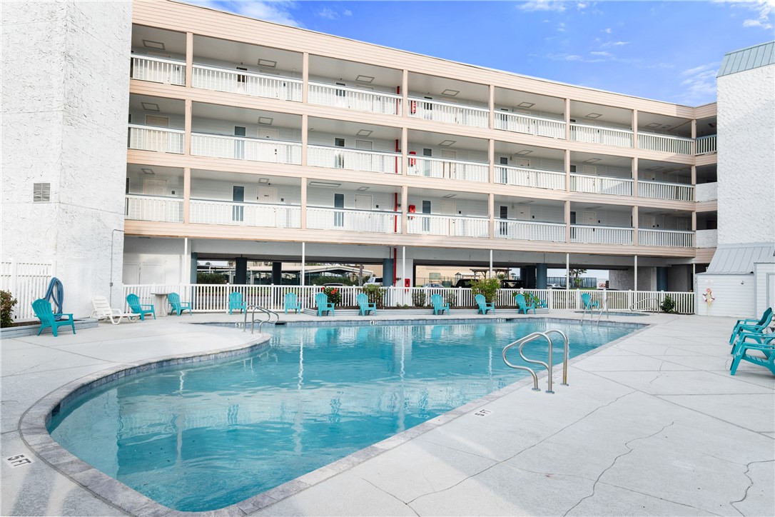 3938 Surfside Blvd 3245